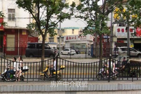 西苑小区套三，随时看房3室2厅1卫118㎡